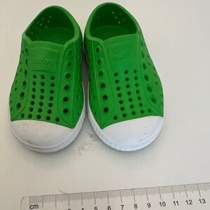 Native Kids Bright Green Water Shoes